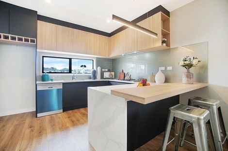 Photo of property in 18 Laquinta Place, Flat Bush, Auckland, 2019