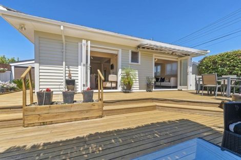 Photo of property in 1/19 Stanley Avenue, Milford, Auckland, 0620