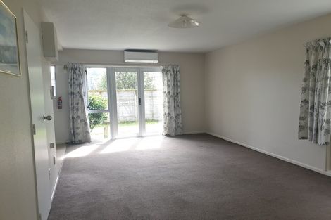 Photo of property in 1/126 Redwood Avenue, Tawa, Wellington, 5028