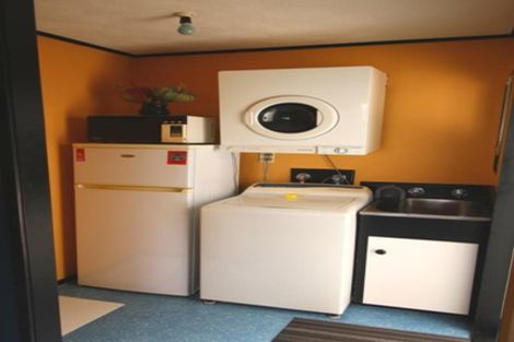 Photo of property in 20 Styca Place, Sunnyvale, Auckland, 0612