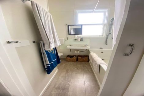 Photo of property in 16 Glendavar Street, Berhampore, Wellington, 6023