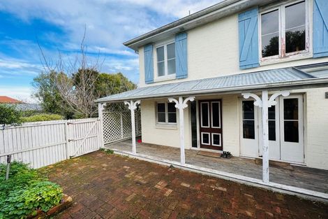 Photo of property in 2/12 Chislehurst Place, Bryndwr, Christchurch, 8052