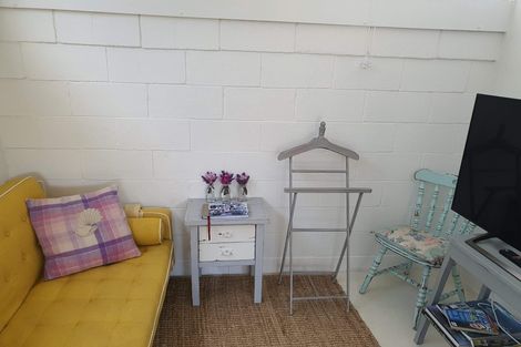 Photo of property in 44 Napier Road, Havelock North, 4130