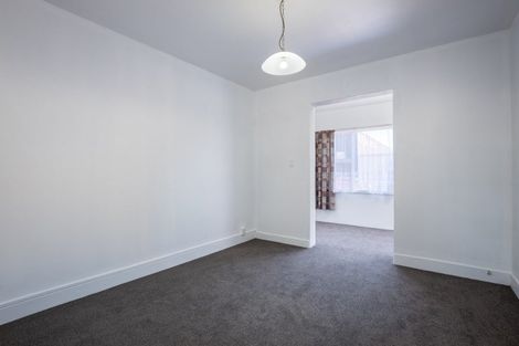 Photo of property in Devonport Apartments, 21/127 Saint Aubyn Street, New Plymouth, 4310