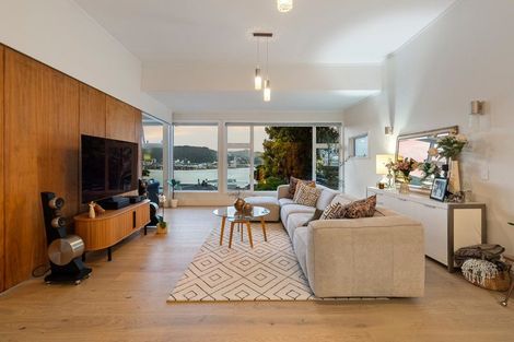 Photo of property in 2 Maida Vale Road, Roseneath, Wellington, 6011