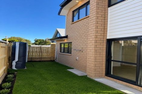 Photo of property in 44b Orams Road, Hillpark, Auckland, 2102