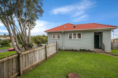 Photo of property in 4 Massey Avenue, Greenlane, Auckland, 1061