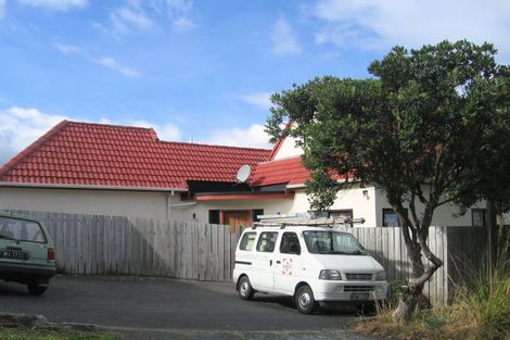 Photo of property in 2 Kaikoura Street, Maupuia, Wellington, 6022