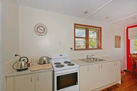 Photo of property in 16 Hazel Street, Ebdentown, Upper Hutt, 5018