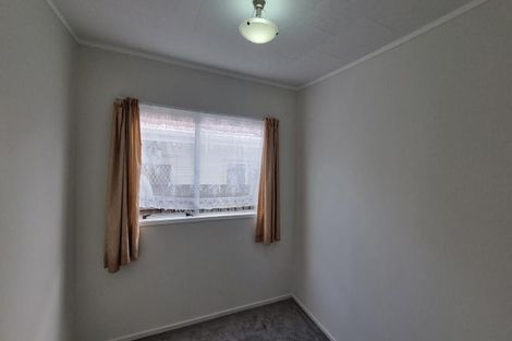 Photo of property in 11 Tyndrum Place, Highland Park, Auckland, 2010