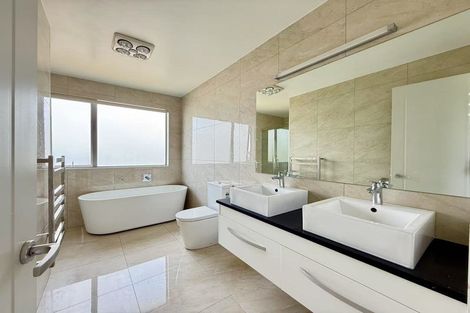 Photo of property in 52 Caldera Drive, Long Bay, Auckland, 0630