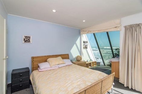 Photo of property in 14 Owhiro Bay Parade, Owhiro Bay, Wellington, 6023