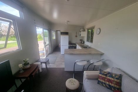 Photo of property in 8 Sandspit Road, Waiuku, 2123