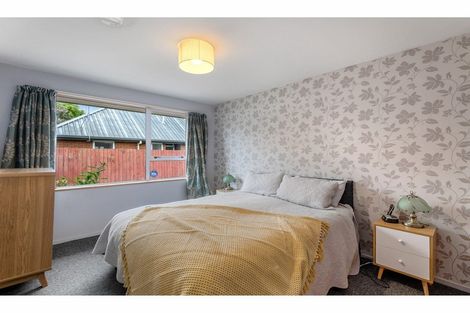 Photo of property in 2/5 Broadbent Street, Riccarton, Christchurch, 8041