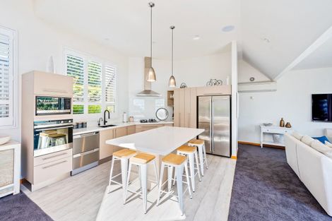 Photo of property in 32 Lismore Street, Wanaka, 9305