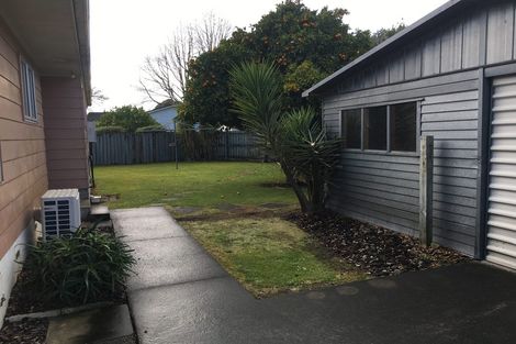 Photo of property in 37 Oakfield Crescent, Pukete, Hamilton, 3200