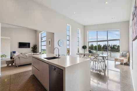 Photo of property in 1375 Carrington Road, Hurworth, New Plymouth, 4371