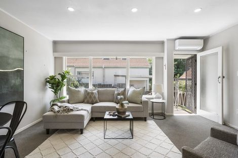 Photo of property in 4/70 Nile Road, Milford, Auckland, 0620