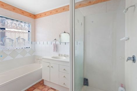 Photo of property in 74 Shaw Road, Coastlands, Whakatane, 3191