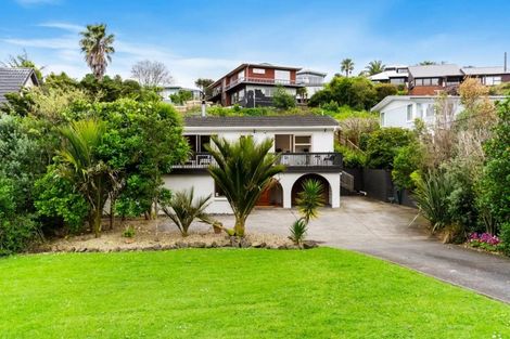 Photo of property in 966 Beach Road, Torbay, Auckland, 0630