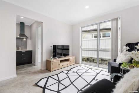 Photo of property in 51 Cilliers Drive, Silverdale, 0932