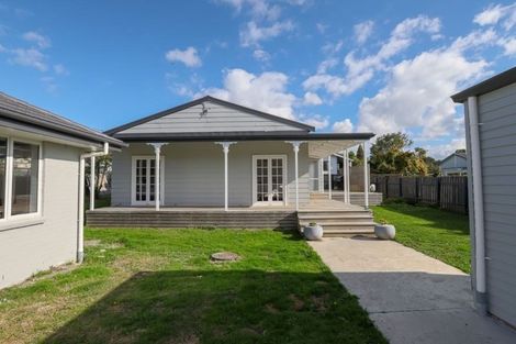 Photo of property in 15 Walsh Street, Forest Lake, Hamilton, 3200