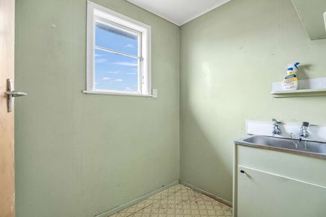 Photo of property in 112 Matai Street, Castlecliff, Whanganui, 4501