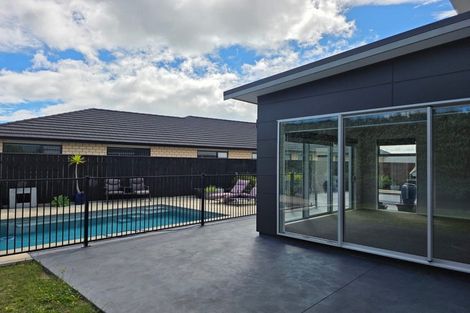 Photo of property in 49 San Priamo Place, Paraparaumu Beach, Paraparaumu, 5032