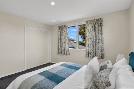 Photo of property in 3 Rosefield Lane, Northcote, Christchurch, 8052