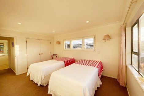 Photo of property in 78 Onewa Road, Northcote Point, Auckland, 0627
