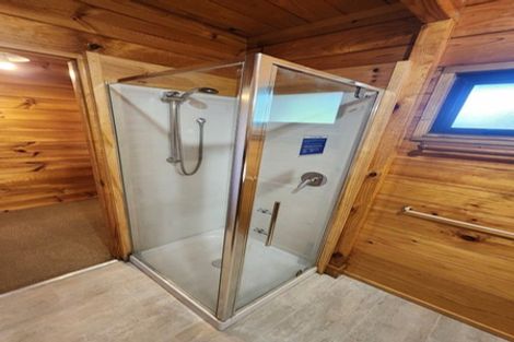 Photo of property in 207 Kawaha Point Road, Kawaha Point, Rotorua, 3010