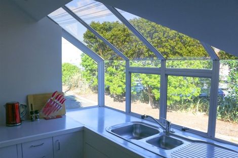 Photo of property in 1/2a Spring Street, Devonport, Auckland, 0624