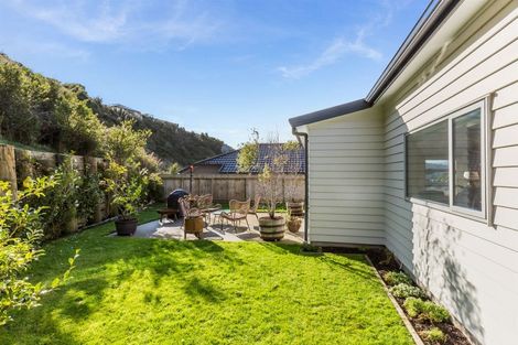 Photo of property in 14 Moonraker Place, Whitby, Porirua, 5024