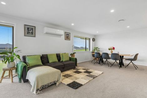 Photo of property in 14 Murray Ward Drive, Te Kauwhata, 3710