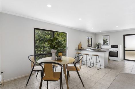 Photo of property in 77a Stott Avenue, Birkdale, Auckland, 0626