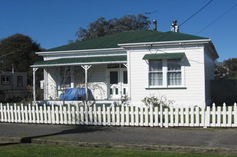 Photo of property in 21 Garrison Street, Carterton, 5713