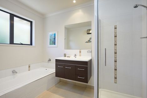 Photo of property in 5 Bell Bird Rise, Picton, 7220