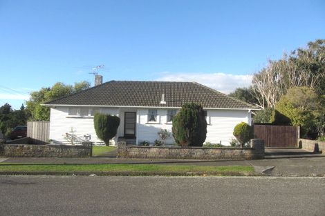 Photo of property in 17 Cheshire Street, Cannons Creek, Porirua, 5024