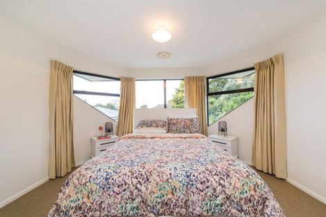 Photo of property in 15 Phoenix Avenue, Hokowhitu, Palmerston North, 4410