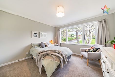Photo of property in 15 Kennedy Grove, Stokes Valley, Lower Hutt, 5019