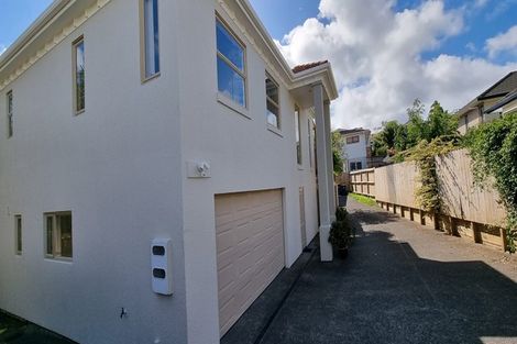 Photo of property in 78a Sunset Road, Unsworth Heights, Auckland, 0632