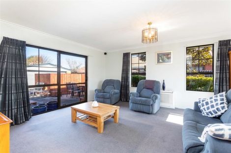 Photo of property in 6 Sunbeam Place, Halswell, Christchurch, 8025