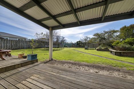 Photo of property in 16 Falstaff Street, Stratford, 4332