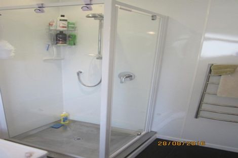 Photo of property in 2 Avro Road, Blue Mountains, Upper Hutt, 5371