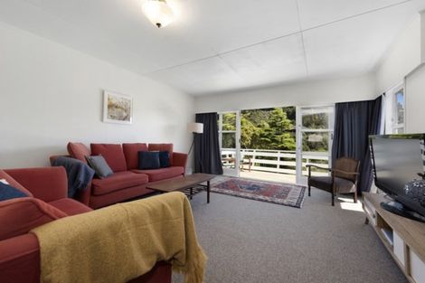 Photo of property in 11 Winchester Avenue, Pinehaven, Upper Hutt, 5019