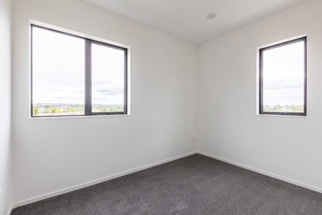 Photo of property in 5/77 Glenmore Road, Sunnyhills, Auckland, 2010