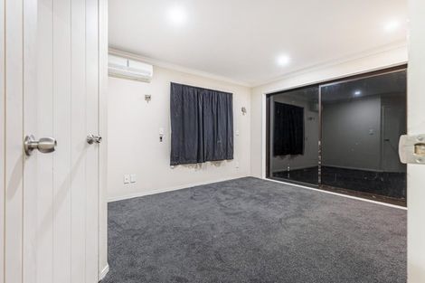 Photo of property in 4 Gordon Stanley Drive, Massey, Auckland, 0614
