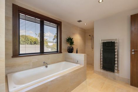 Photo of property in 19 Tosswill Road, Tahunanui, Nelson, 7011