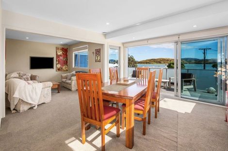 Photo of property in 5 Beach Road, Plimmerton, Porirua, 5026