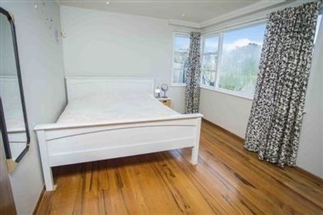 Photo of property in 21 Elliott Avenue, Bayview, Auckland, 0629
